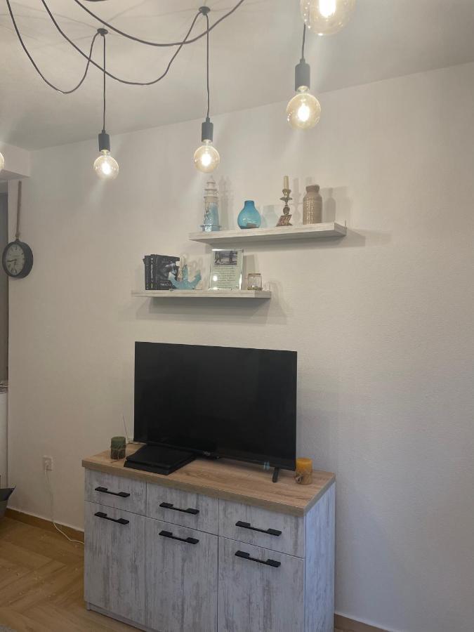Studio Apartman Happy Home Tivat Exterior photo