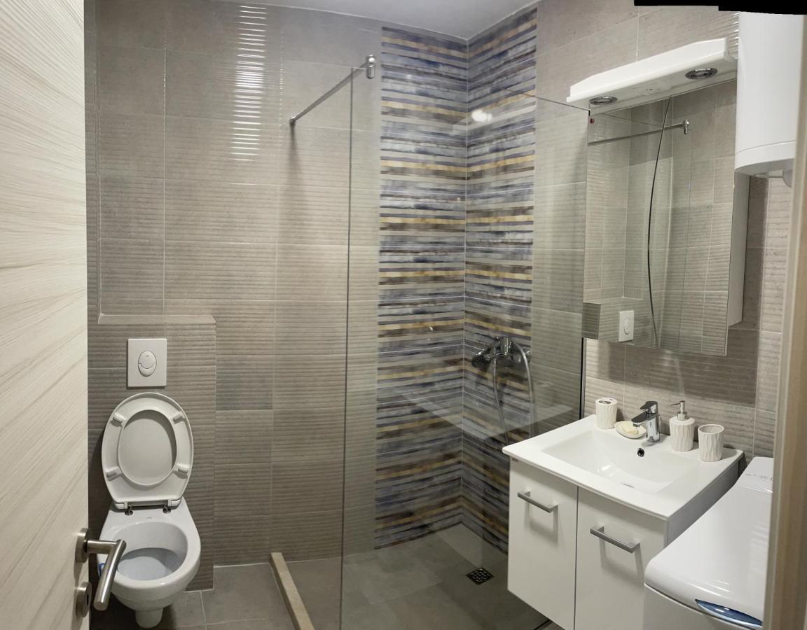 Studio Apartman Happy Home Tivat Exterior photo
