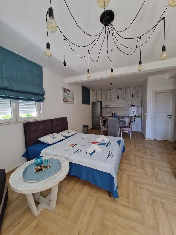 Studio Apartman Happy Home Tivat Exterior photo