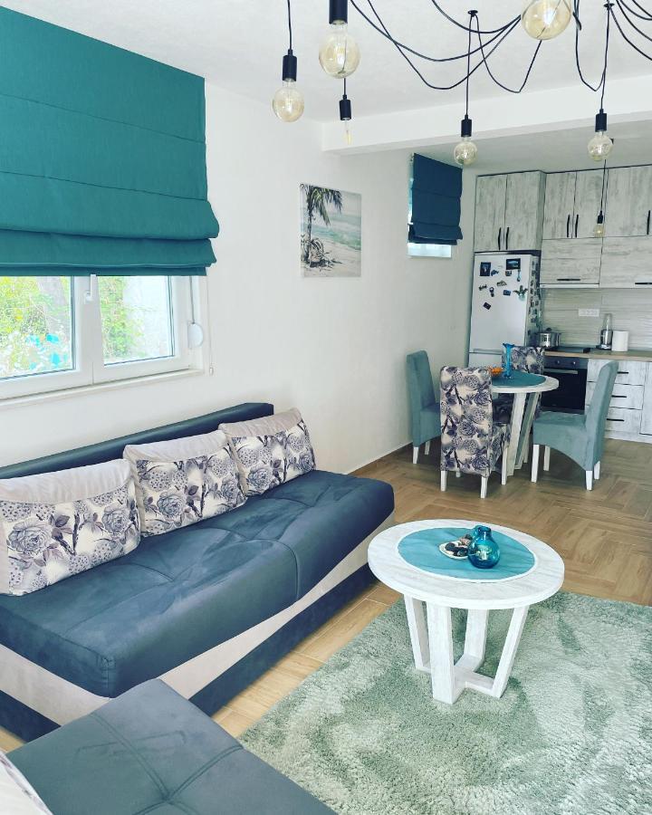 Studio Apartman Happy Home Tivat Exterior photo